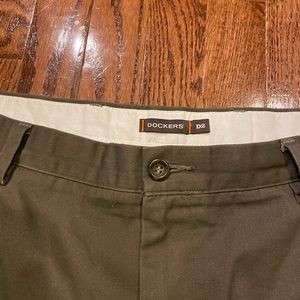 Men’s Dockers pants